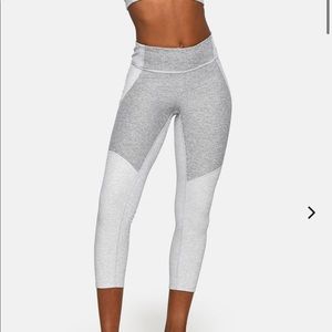 OV 3/4 two toned leggings